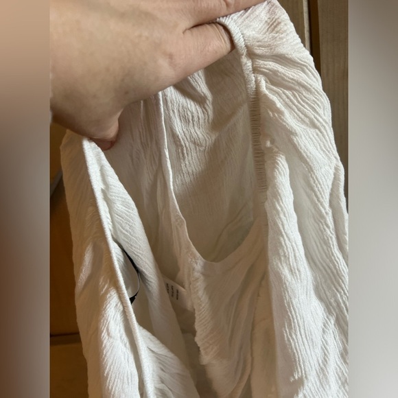 LIKE NEW FORE Ruffle Crop Blouse - Picture 6 of 8